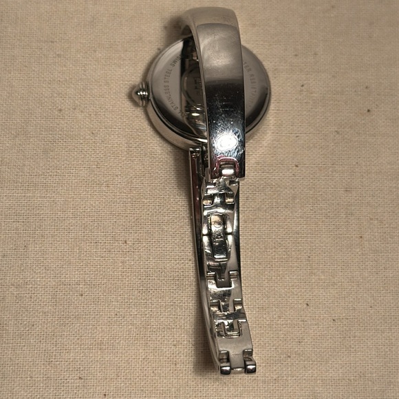 ESQ Swiss Ladies Quartz Watch Mother Of Pearl Dial Silver Tone Working WR 3ATM - Picture 5 of 7